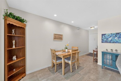 Welcome to this charming, tastefully updated 2-bedroom, 2-bath on North Lakes Golf Course in Florida - for sale on GolfHomes.com, golf home, golf lot