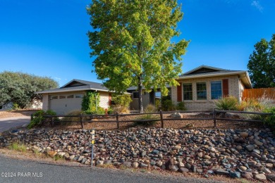 Beautifully maintained home in Prescott Country Club! 3 bedrooms on Prescott Golf and Country Club in Arizona - for sale on GolfHomes.com, golf home, golf lot