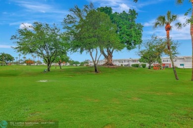Make this your ideal year around residence or low maintenance on  in Florida - for sale on GolfHomes.com, golf home, golf lot