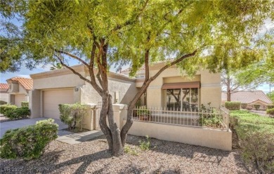 MOTIVATED SELLER* Sun City Summerlin* LOCATION, LOCATION on Highland Falls Golf Club in Nevada - for sale on GolfHomes.com, golf home, golf lot