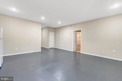 *Heritage Hunt 55+* Fabulous 3 level 'Marjoram' model situated on Heritage Hunt Golf and Country Club in Virginia - for sale on GolfHomes.com, golf home, golf lot