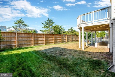 *Heritage Hunt 55+* Fabulous 3 level 'Marjoram' model situated on Heritage Hunt Golf and Country Club in Virginia - for sale on GolfHomes.com, golf home, golf lot