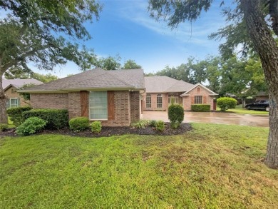Incredible updated ranch style 4 bedroom 2.5 bath recently on Pecan Plantation Country Club in Texas - for sale on GolfHomes.com, golf home, golf lot