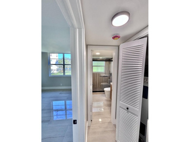 Impeccable 3BR/2BA corner unit in Palm-Aire! Completely on Palm-Aire Country Club and Resort - Palms in Florida - for sale on GolfHomes.com, golf home, golf lot