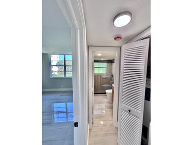 Impeccable 3BR/2BA corner unit in Palm-Aire! Completely on Palm-Aire Country Club and Resort - Palms in Florida - for sale on GolfHomes.com, golf home, golf lot