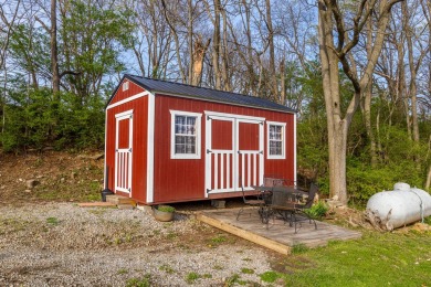 MUST SEE!!!  This lovely home is located on a 1.5-acre lot with on Duckers Lake Golf Course in Kentucky - for sale on GolfHomes.com, golf home, golf lot