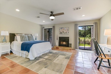 LOCATION, LOCATION, LOCATION! This amazing townhome in Horseshoe on Apple Rock Golf Course - Horseshoe Bay in Texas - for sale on GolfHomes.com, golf home, golf lot