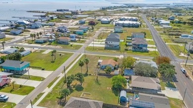 Welcome to your slice of coastal paradise! This charming on Rockport Country Club in Texas - for sale on GolfHomes.com, golf home, golf lot