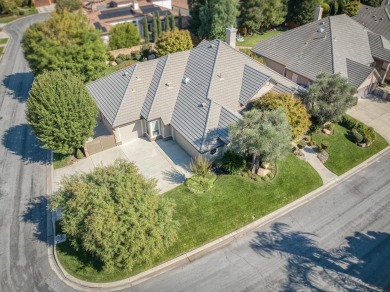 Step into this grand 4bd, 3ba residence offering 3,214sf of on Fort Washington Golf and Country Club in California - for sale on GolfHomes.com, golf home, golf lot