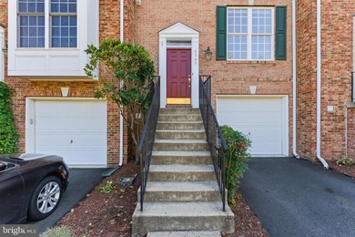 Lovingly updated 3 BR / 2.5 BA townhome with 1,960 finished sq on The Piedmont Club in Virginia - for sale on GolfHomes.com, golf home, golf lot