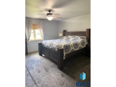 Step into this spacious 5 bedroom home offering an open floor on Wild Oak Golf Club in South Dakota - for sale on GolfHomes.com, golf home, golf lot