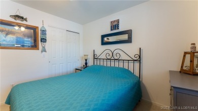 Located in a park like setting, this 2 br 2 bath condo at the on Lake Valley Country Club in Missouri - for sale on GolfHomes.com, golf home, golf lot