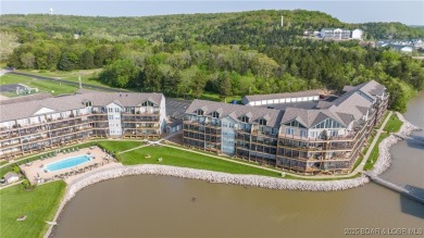 Located in a park like setting, this 2 br 2 bath condo at the on Lake Valley Country Club in Missouri - for sale on GolfHomes.com, golf home, golf lot
