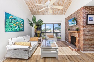 Welcome to this beautiful and light-filled 2-bedroom, 2-bathroom on Mount Dora Golf Club in Florida - for sale on GolfHomes.com, golf home, golf lot