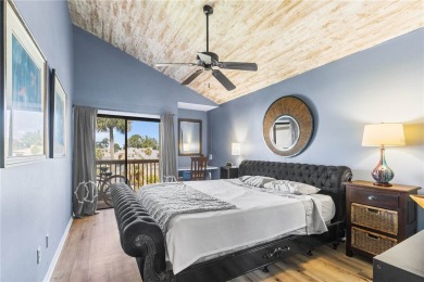 Welcome to this beautiful and light-filled 2-bedroom, 2-bathroom on Mount Dora Golf Club in Florida - for sale on GolfHomes.com, golf home, golf lot