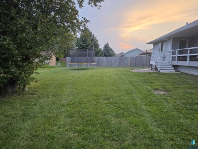 Step into this spacious 5 bedroom home offering an open floor on Wild Oak Golf Club in South Dakota - for sale on GolfHomes.com, golf home, golf lot