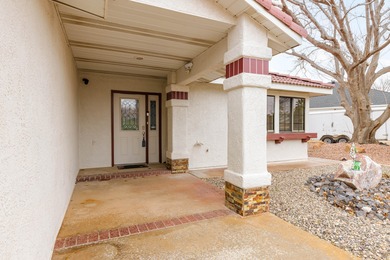 Located in the desirable Eagles Landing subdivision of St on St. George Golf Course in Utah - for sale on GolfHomes.com, golf home, golf lot