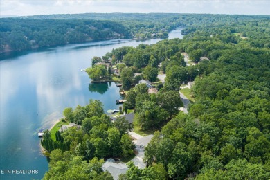 Welcome to 20 Victoria Way, a beautiful lakefront home in on Heatherhurst Golf Course in Tennessee - for sale on GolfHomes.com, golf home, golf lot