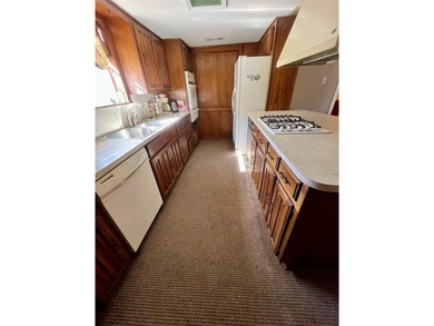 Welcome to this inviting 3-bed, 2.5-bath home located at 507 Fox on Wright Park Municipal Golf Course in Texas - for sale on GolfHomes.com, golf home, golf lot