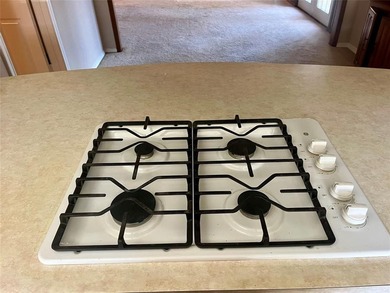 Welcome to this inviting 3-bed, 2.5-bath home located at 507 Fox on Wright Park Municipal Golf Course in Texas - for sale on GolfHomes.com, golf home, golf lot