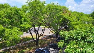 Aventura: Remodeled 1 bedroom, 1+ 1/2-baths apt., porcelain and on Turnberry Isle Resort and Club in Florida - for sale on GolfHomes.com, golf home, golf lot