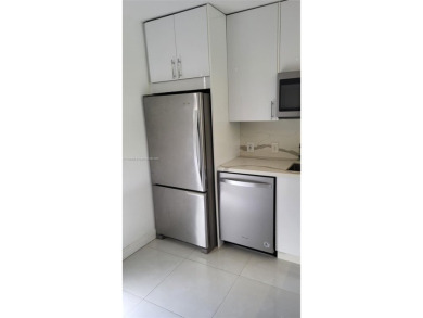 Aventura: Remodeled 1 bedroom, 1+ 1/2-baths apt., porcelain and on Turnberry Isle Resort and Club in Florida - for sale on GolfHomes.com, golf home, golf lot