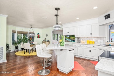 Welcome to 20 Victoria Way, a beautiful lakefront home in on Heatherhurst Golf Course in Tennessee - for sale on GolfHomes.com, golf home, golf lot