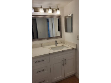 Aventura: Remodeled 1 bedroom, 1+ 1/2-baths apt., porcelain and on Turnberry Isle Resort and Club in Florida - for sale on GolfHomes.com, golf home, golf lot