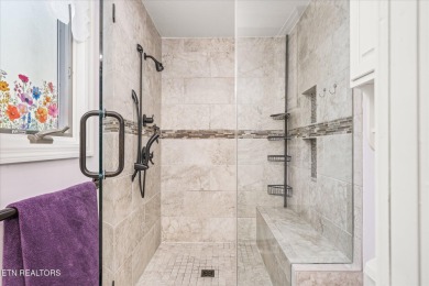 Welcome to 20 Victoria Way, a beautiful lakefront home in on Heatherhurst Golf Course in Tennessee - for sale on GolfHomes.com, golf home, golf lot