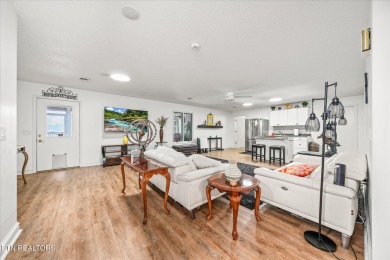 Welcome to 20 Victoria Way, a beautiful lakefront home in on Heatherhurst Golf Course in Tennessee - for sale on GolfHomes.com, golf home, golf lot