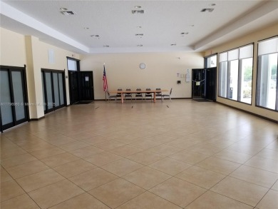Aventura: Remodeled 1 bedroom, 1+ 1/2-baths apt., porcelain and on Turnberry Isle Resort and Club in Florida - for sale on GolfHomes.com, golf home, golf lot