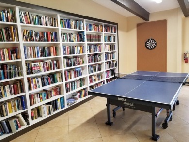 Aventura: Remodeled 1 bedroom, 1+ 1/2-baths apt., porcelain and on Turnberry Isle Resort and Club in Florida - for sale on GolfHomes.com, golf home, golf lot