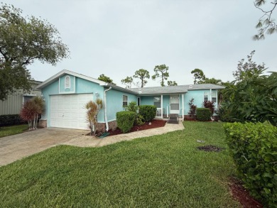 This well loved 2-bedroom, 2-bathroom Palm Harbor home is being on Del Tura Golf and Country Club in Florida - for sale on GolfHomes.com, golf home, golf lot
