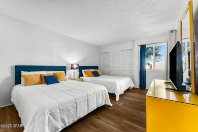 UNDER CONTRACT - ACCEPTING BACKUP OFFERS!!!LOWSET HOA's of all on Signal Hill Golf Course, Inc. in Florida - for sale on GolfHomes.com, golf home, golf lot