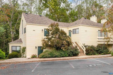 Great location in RIVER RUNpletely remodeled from floor to on Meadowcreek Golf Course in Virginia - for sale on GolfHomes.com, golf home, golf lot