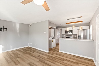 Remodeled Golf Course Country Club Condo! Step into easy coastal on Rockport Country Club in Texas - for sale on GolfHomes.com, golf home, golf lot