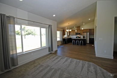 VALUE plus Views! LIKE NEW 3bd 2 bath & ready to move in. Solid on Council Mountain Golf Course in Idaho - for sale on GolfHomes.com, golf home, golf lot