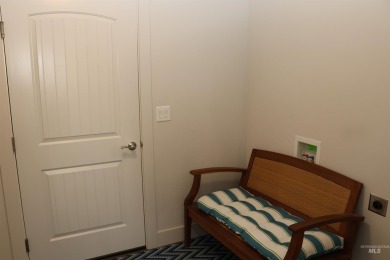 VALUE plus Views! LIKE NEW 3bd 2 bath & ready to move in. Solid on Council Mountain Golf Course in Idaho - for sale on GolfHomes.com, golf home, golf lot