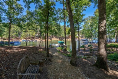 Lakefront retreat o Sunset views o Two outdoor kitchens o Steps on Reynolds Lake Oconee - The Oconee in Georgia - for sale on GolfHomes.com, golf home, golf lot