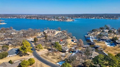 This well-built lakefront home on Lake Kiowa offers a versatile on Lake Kiowa Golf Course in Texas - for sale on GolfHomes.com, golf home, golf lot
