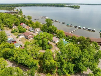 Charming 1-bedroom, 1-bath cottage overlooking beautiful Pelican on Breezy Point Golf Course Resort in Minnesota - for sale on GolfHomes.com, golf home, golf lot