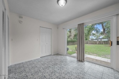 Affordable turn key home situated on nice lot w/circular on Palatka Golf Club in Florida - for sale on GolfHomes.com, golf home, golf lot
