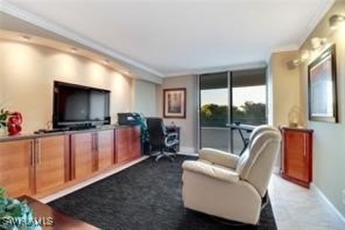 WANT TOTAL QUALITY AND BEAUTIFULLY UPDATED!  2 plus den or on The Landings Yacht, Golf and Tennis Club in Florida - for sale on GolfHomes.com, golf home, golf lot