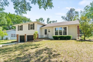 Reintroducing this beautifully updated, bright, and welcoming on Minor Park Golf Course in Missouri - for sale on GolfHomes.com, golf home, golf lot