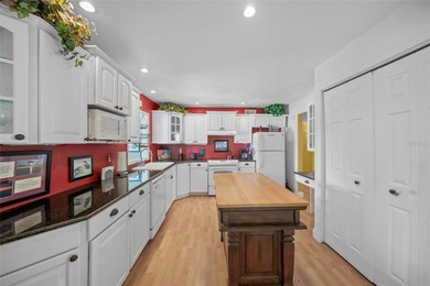 This is the one * LOCATION, LOCATION, LOCATION * RARELY on Bent Tree Country Club in Florida - for sale on GolfHomes.com, golf home, golf lot