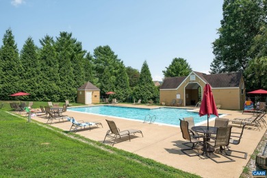 Move in ready, this well-built townhome on a quiet cul de sac on Meadowcreek Golf Course in Virginia - for sale on GolfHomes.com, golf home, golf lot