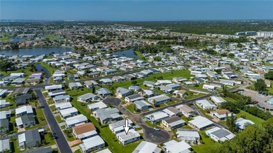 Welcome to this absolutely charming 2-bedroom, 2-bath on Kings Gate Golf Club in Florida - for sale on GolfHomes.com, golf home, golf lot