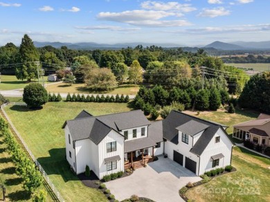 Luxury home located in the sought after Hollabrook Farm on Broadmoor Golf Links in North Carolina - for sale on GolfHomes.com, golf home, golf lot