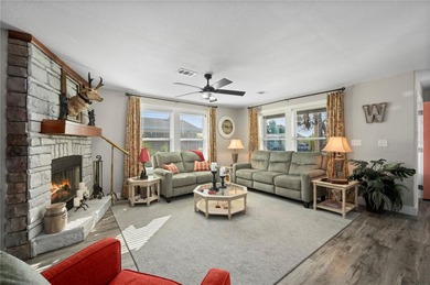 Welcome to this absolutely stunning 3-bedroom, 2-bath on Kings Gate Golf Club in Florida - for sale on GolfHomes.com, golf home, golf lot