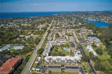 HUGE PRICE IMPROVEMENT!  Welcome to this 2 bedroom/2 bathroom on Whiskey Creek Country Club in Florida - for sale on GolfHomes.com, golf home, golf lot
